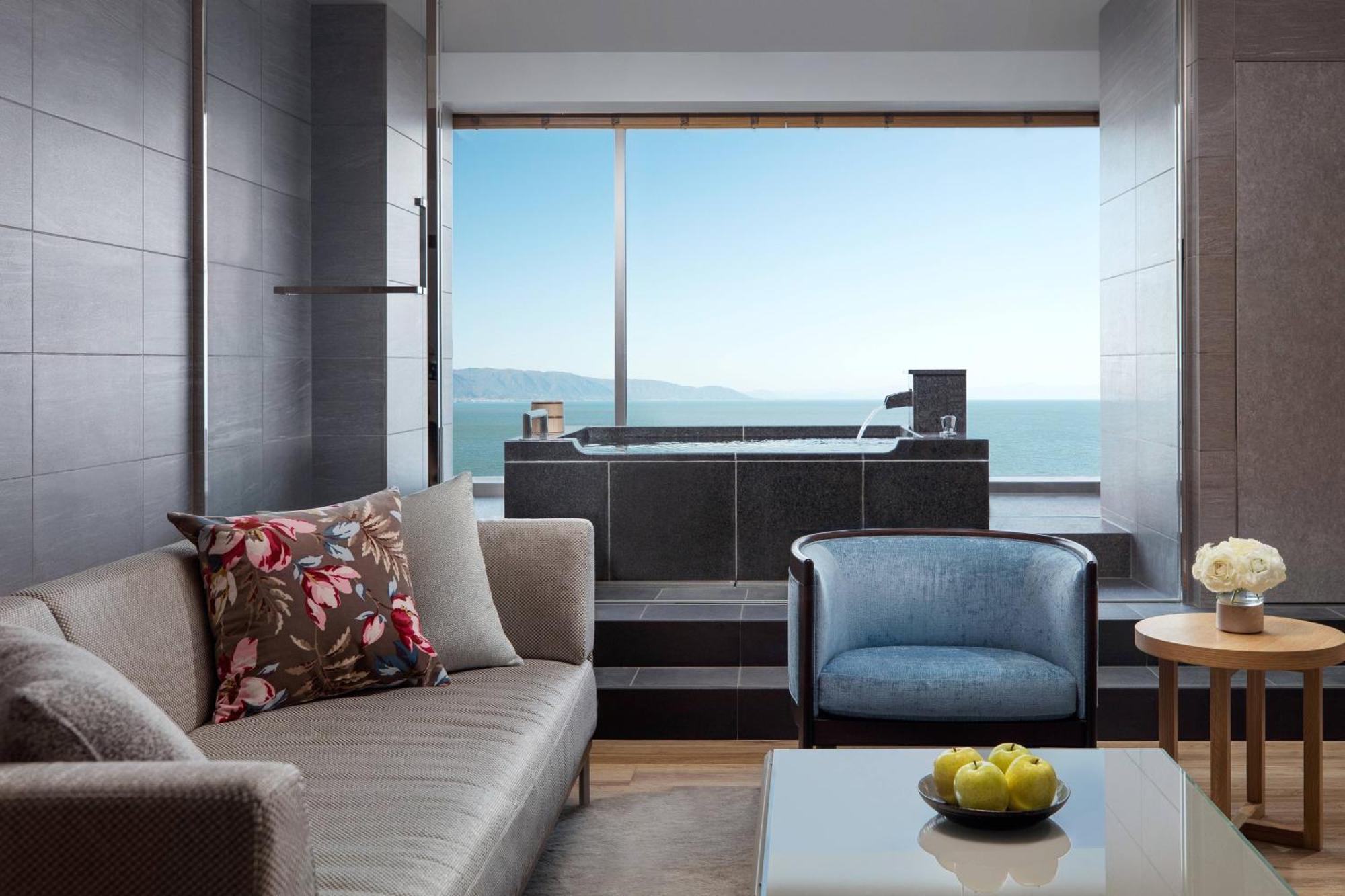 Moriyama Lake Biwa Marriott Hotel מראה חיצוני תמונה